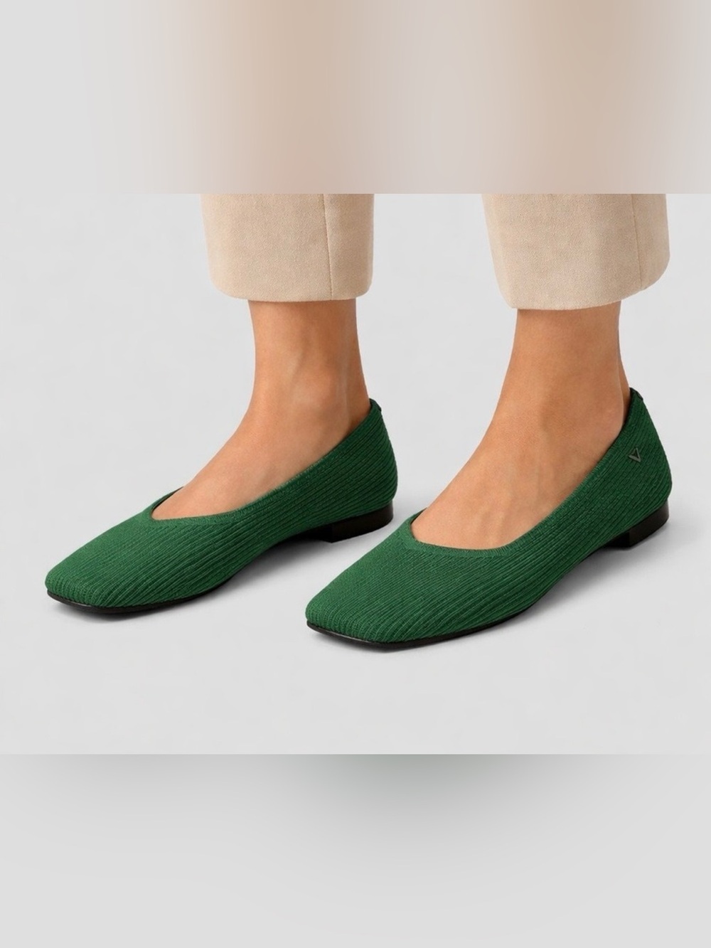 Vivaia Margot Square Toe V Cut Ribbed Forest Green Flats size 7-8.5/EU38 EUC